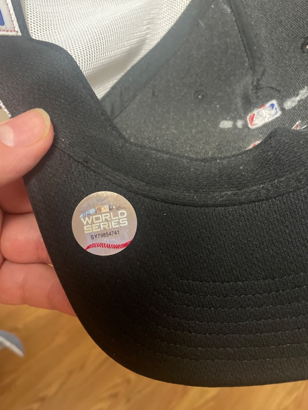 Collectors’ edition-Baseball cap - Picture 6 of 8